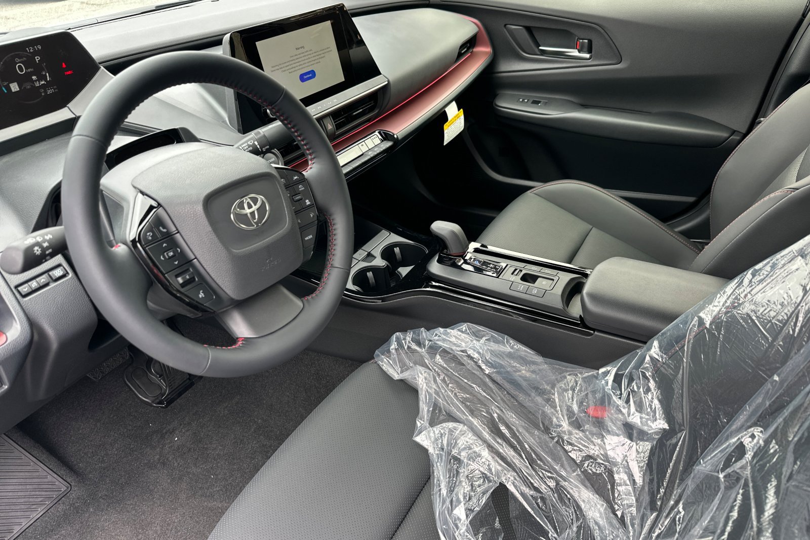 New 2027 Toyota Prius Plug-In Hybrid FWD image 7