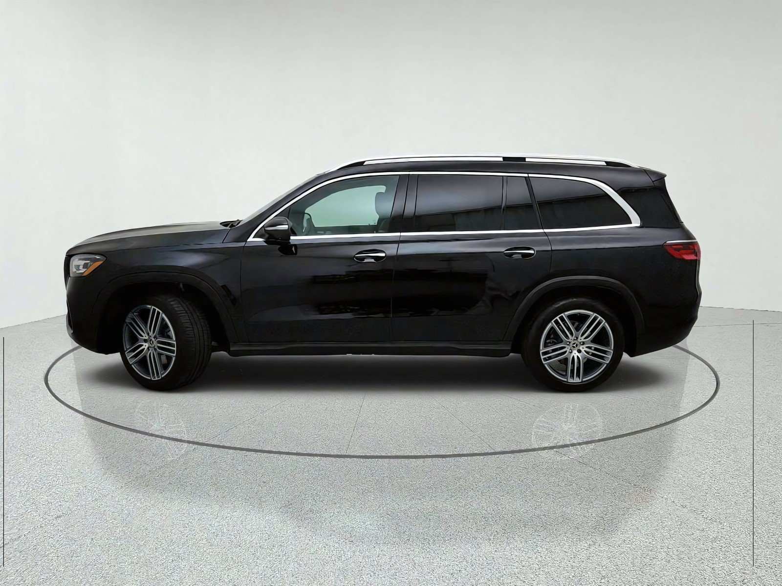Certified 2025 Mercedes-Benz GLS 450 4MATIC image 14