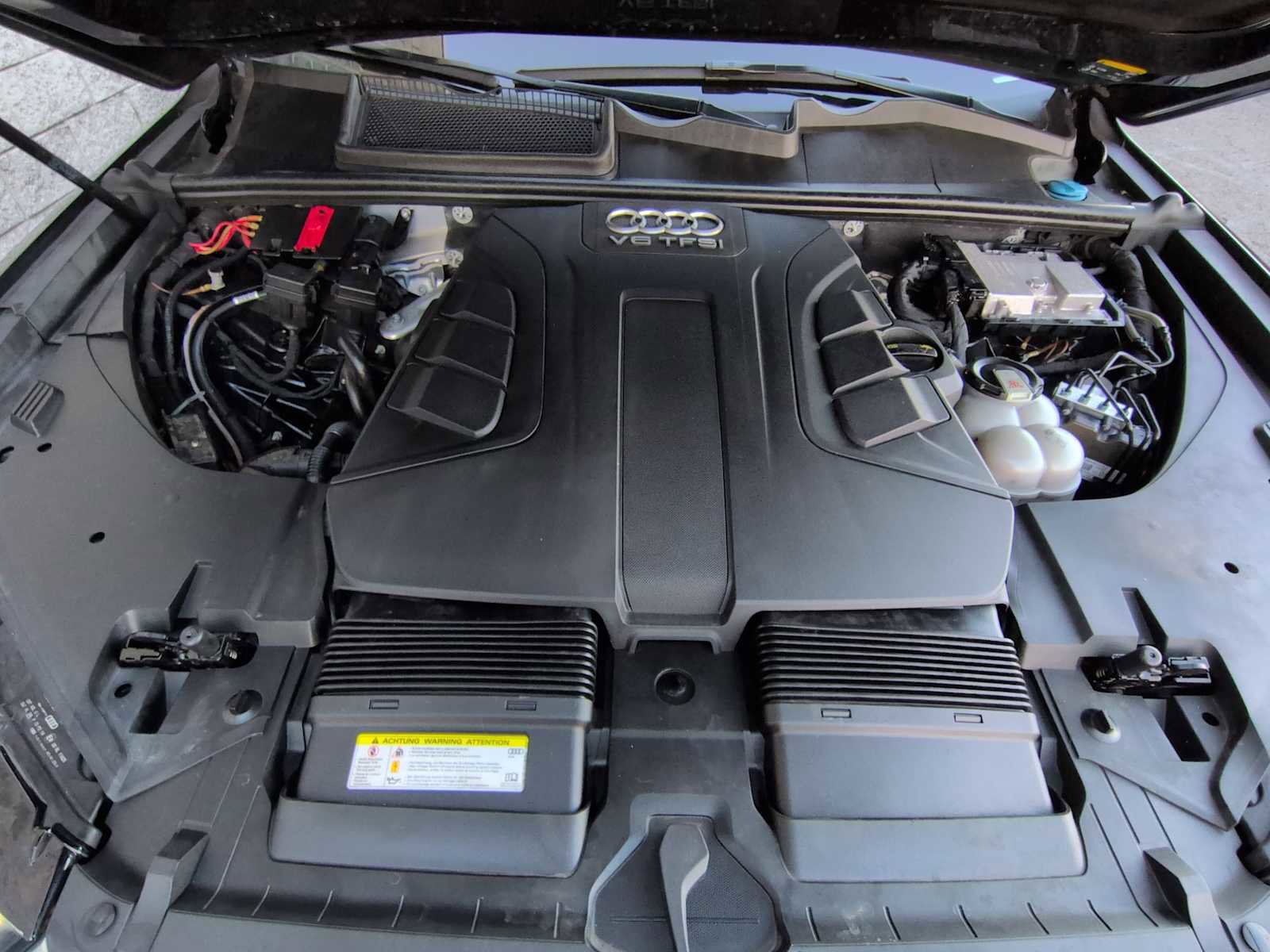 Used 2017 Audi Q7 3.0T Premium Plus image 15