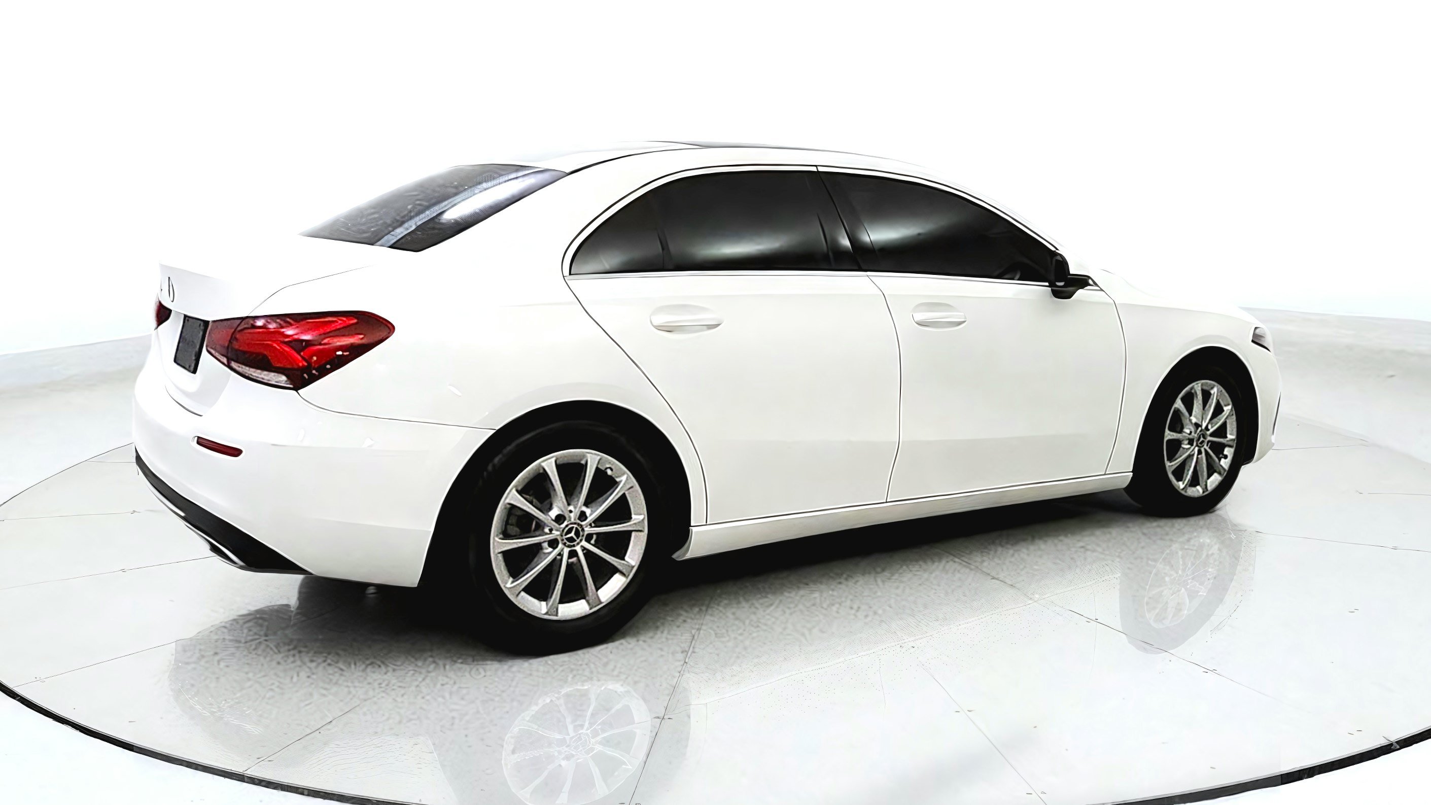Used 2021 Mercedes-Benz A 220 image 7