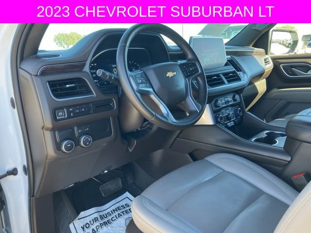 Used 2023 Chevrolet Suburban LT image 32
