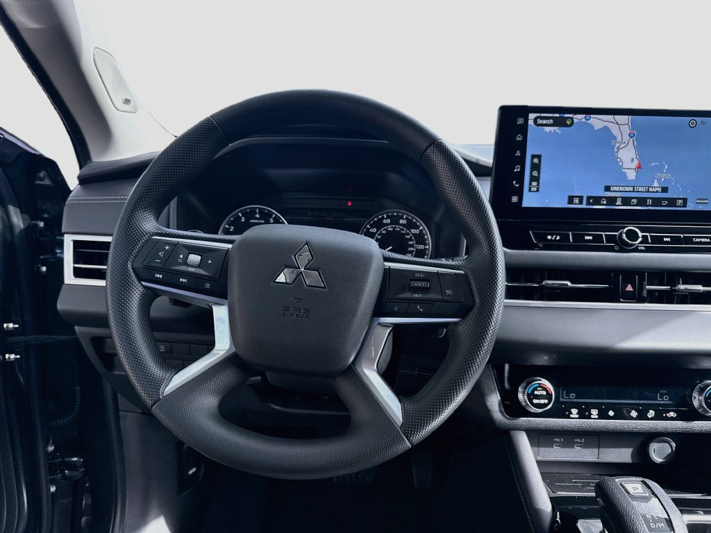 New 2026 Mitsubishi Outlander ES FWD image 23