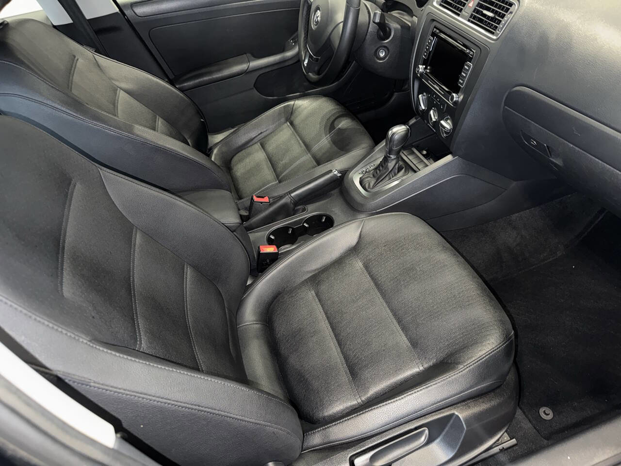 Used 2012 Volkswagen Jetta SE image 17