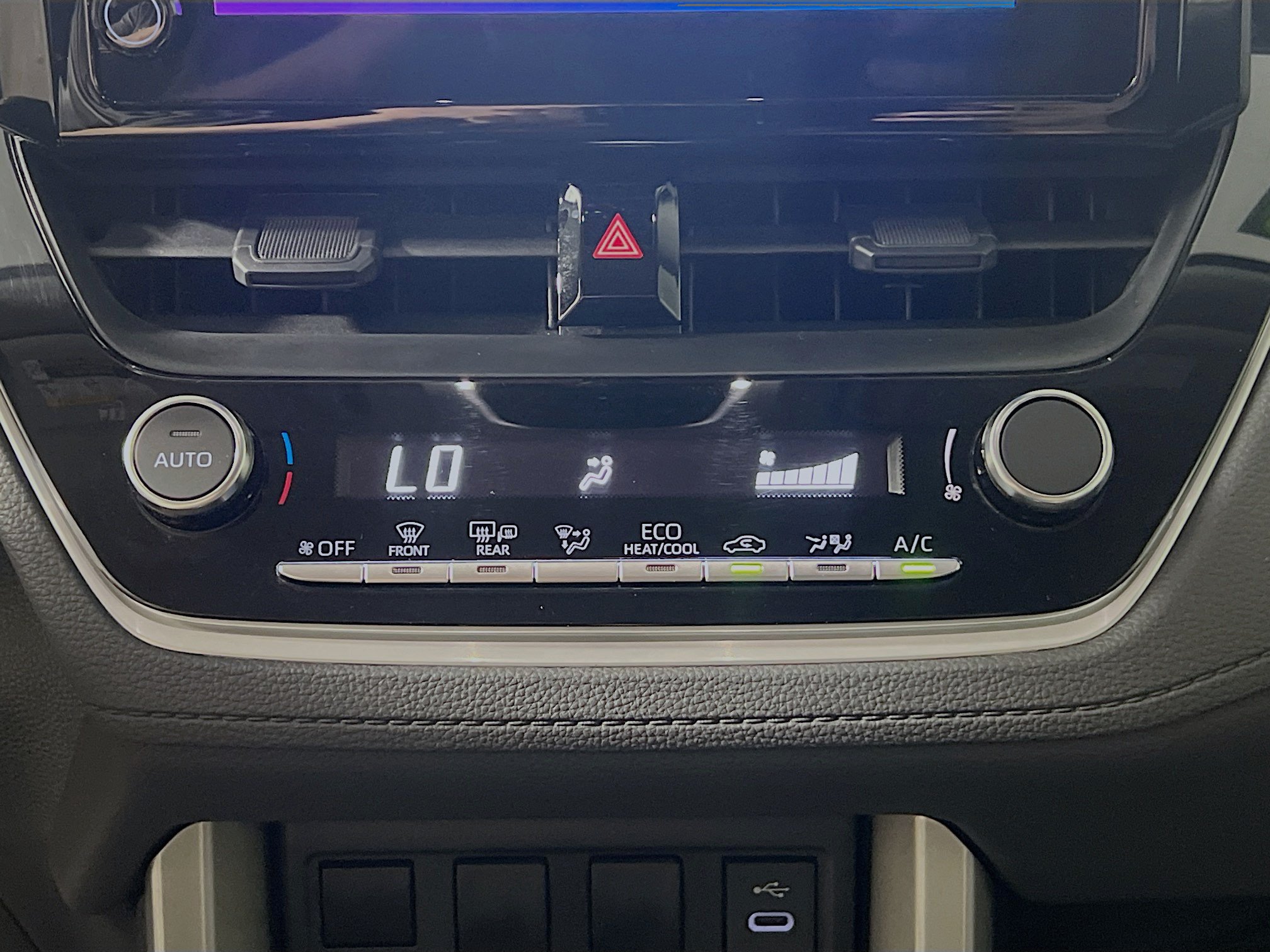 Used 2024 Toyota Corolla Cross LE FWD image 26