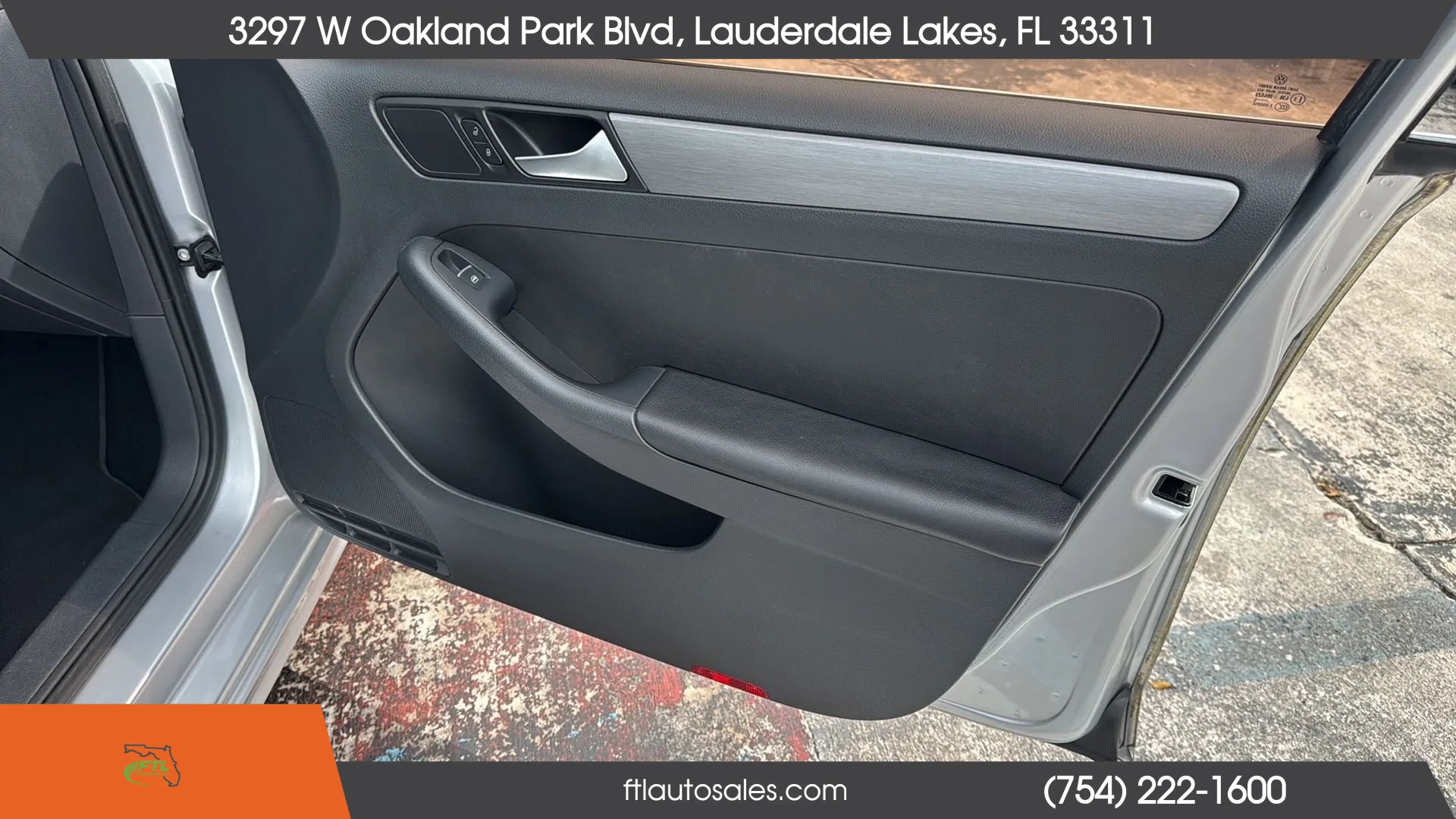 Used 2014 Volkswagen Jetta SEL FWD image 30