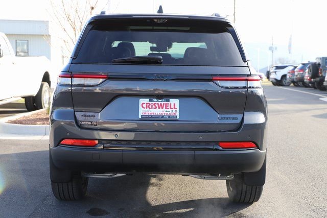 New 2025 Jeep Grand Cherokee Limited w/ Luxury Tech Group II AWD/4WD image 4