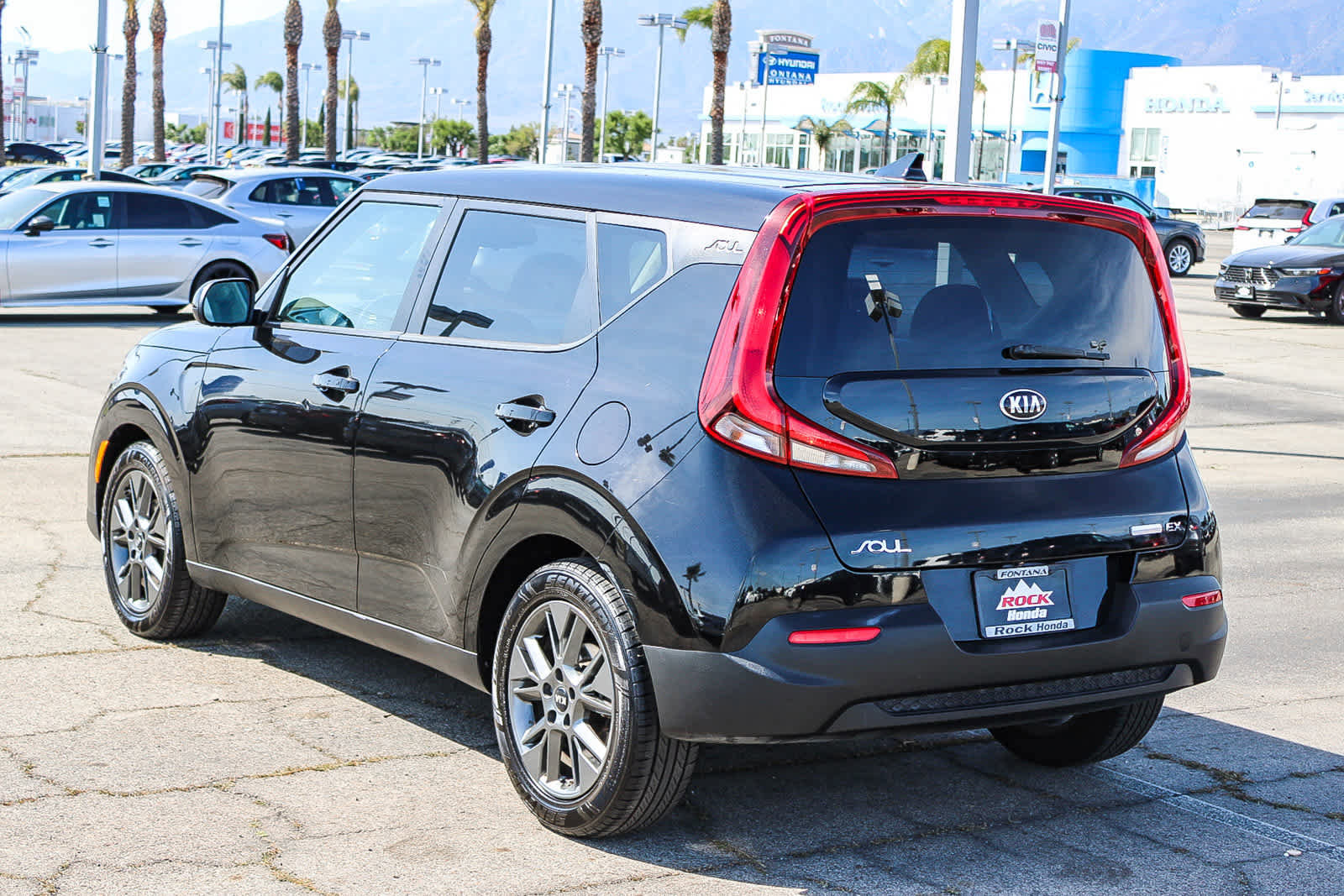 Used 2020 Kia Soul EX image 6