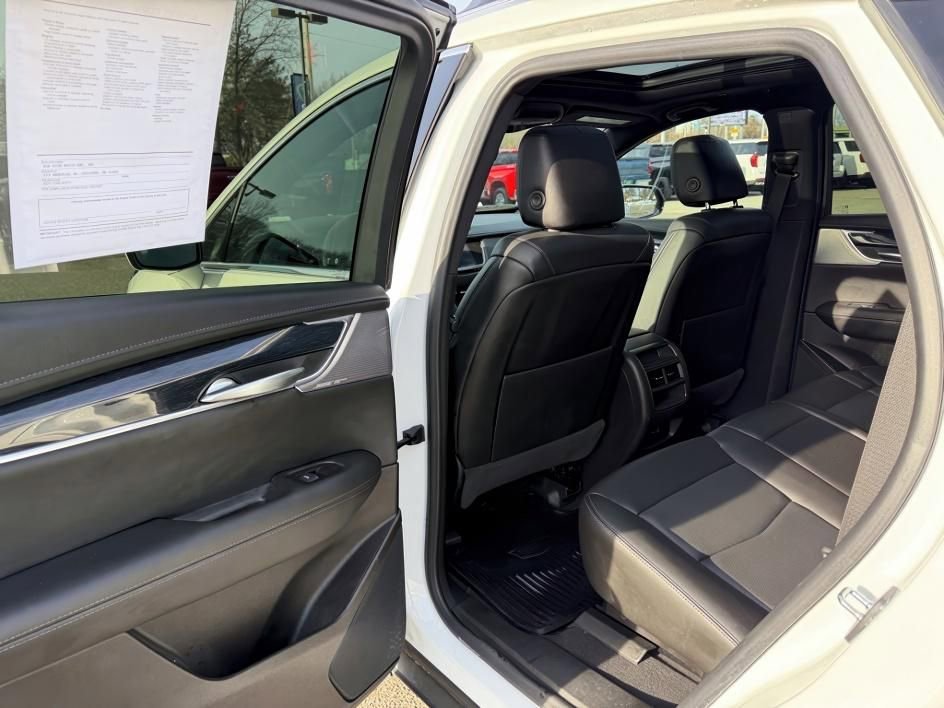 Certified 2023 Cadillac XT5 Premium Luxury w/ Technology Package image 12