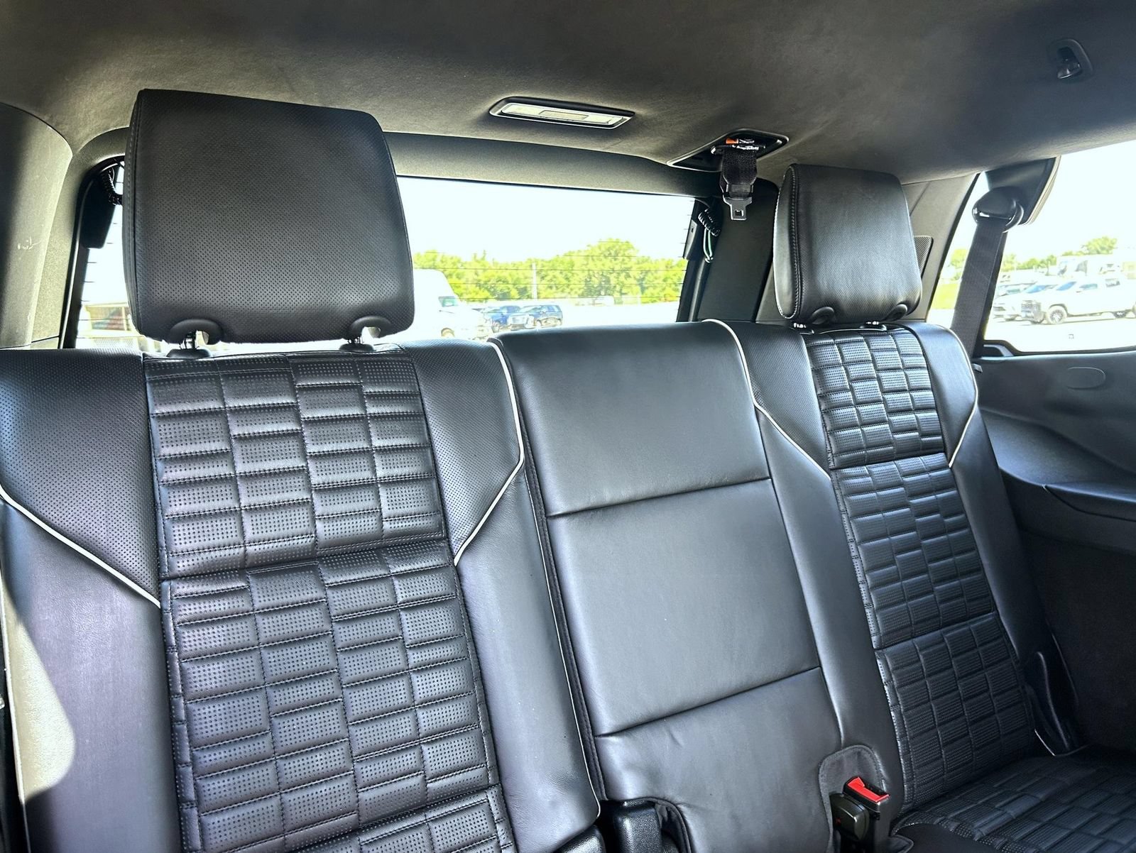 Certified 2025 Cadillac Escalade Sport Platinum w/ LPO, ONYX Package AWD/4WD image 20