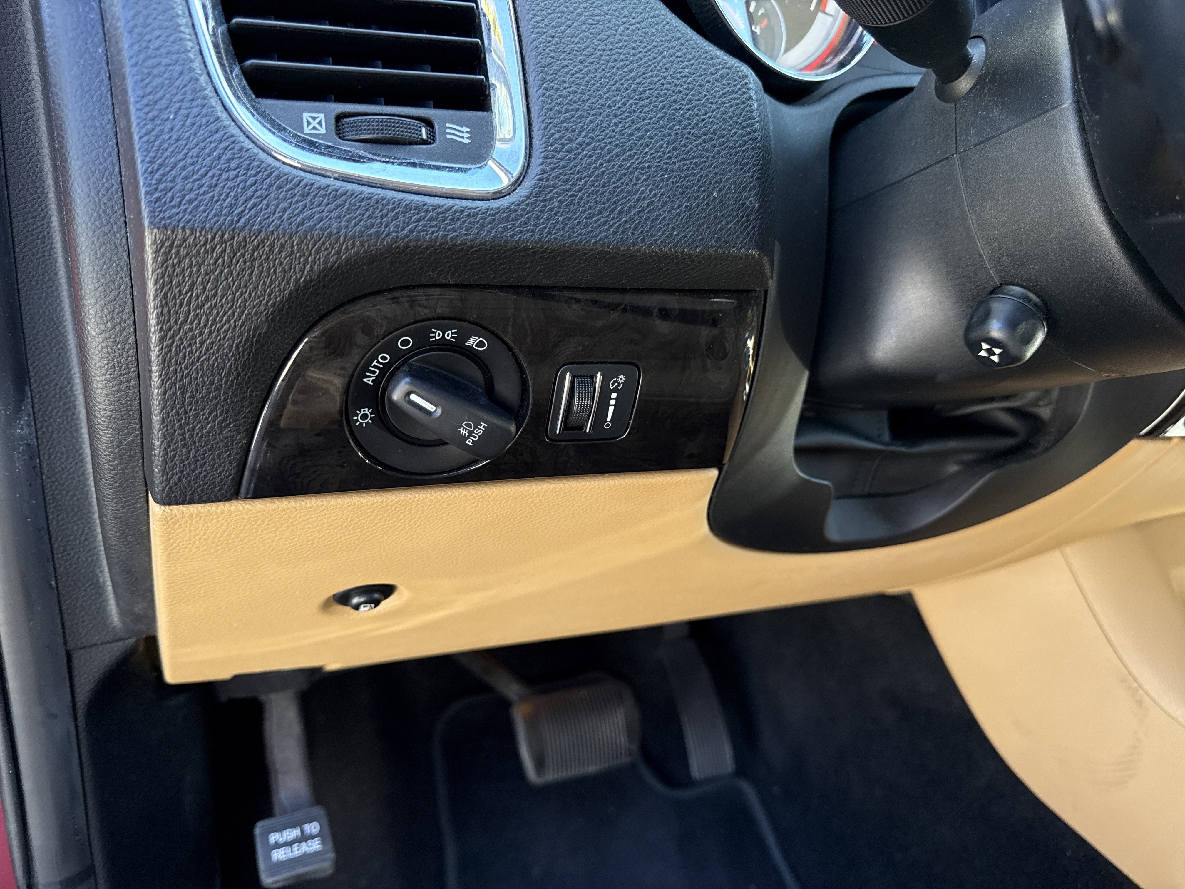 Used 2013 Dodge Durango Citadel w/ Technology Group image 36