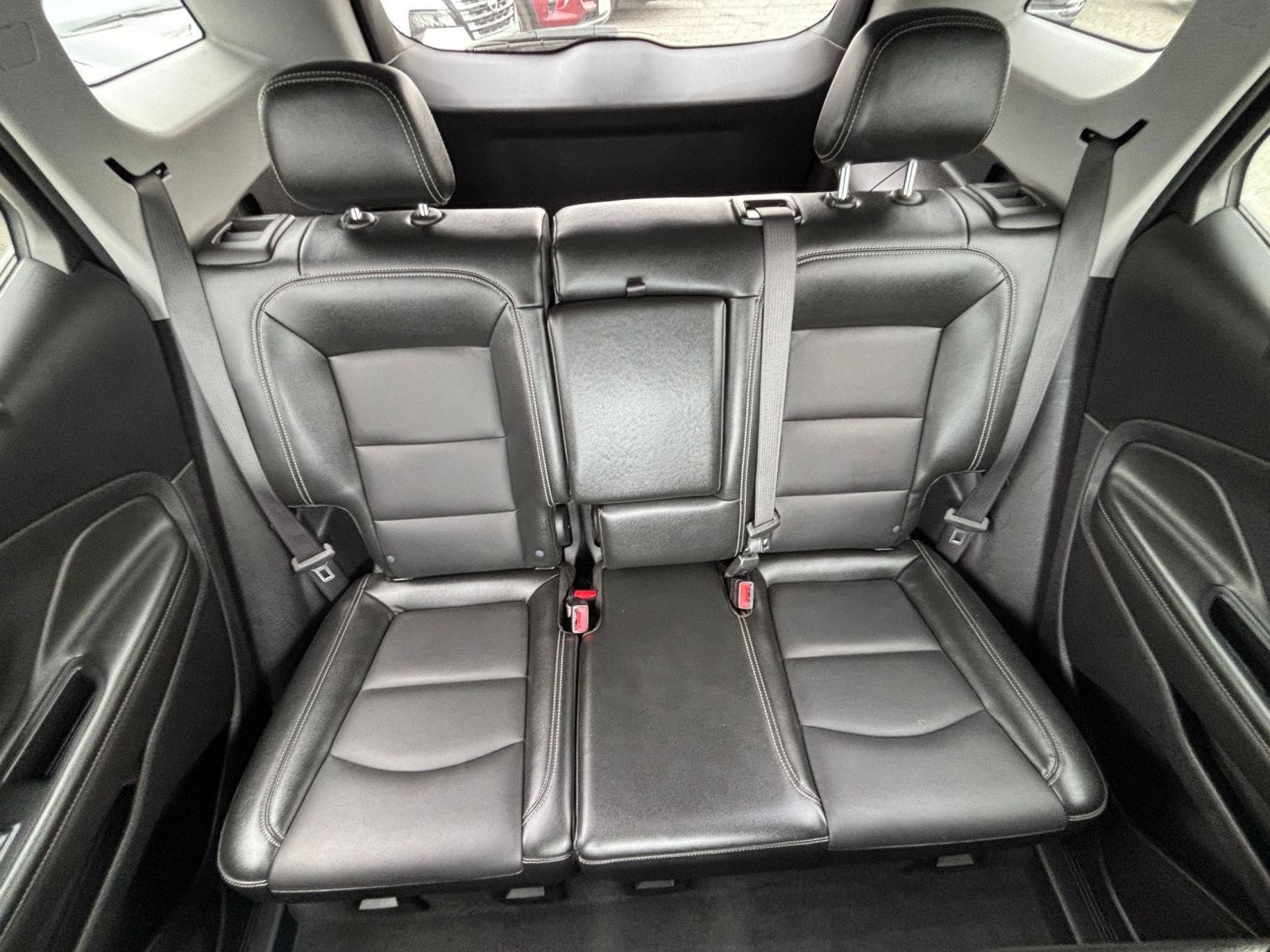 Used 2024 GMC Terrain SLT AWD/4WD image 39