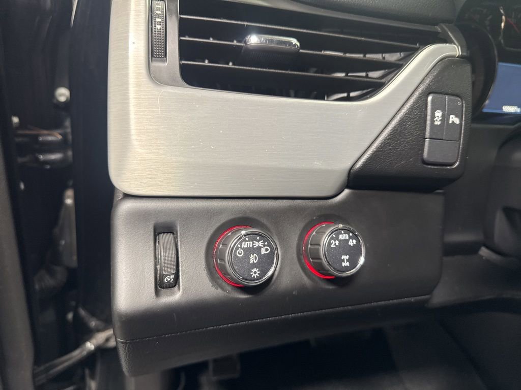 Used 2016 GMC Yukon SLE image 11