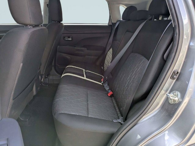 Used 2025 Mitsubishi Outlander Sport LE AWD/4WD image 14