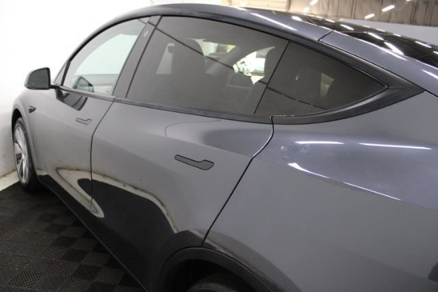 Used 2021 Tesla Model Y Long Range AWD/4WD image 10
