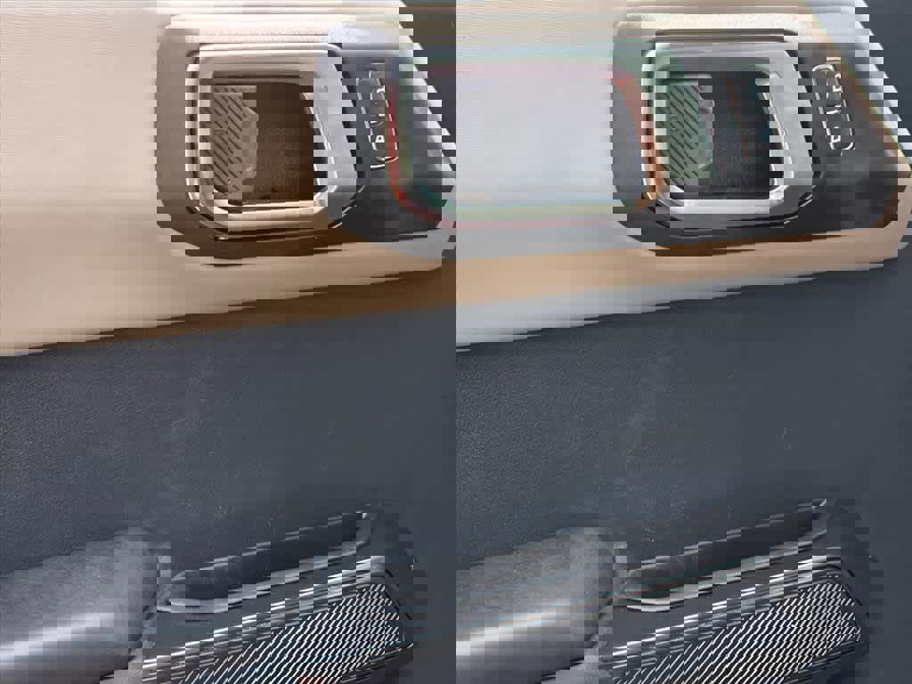 Used 2024 Ford Bronco Wildtrak image 16