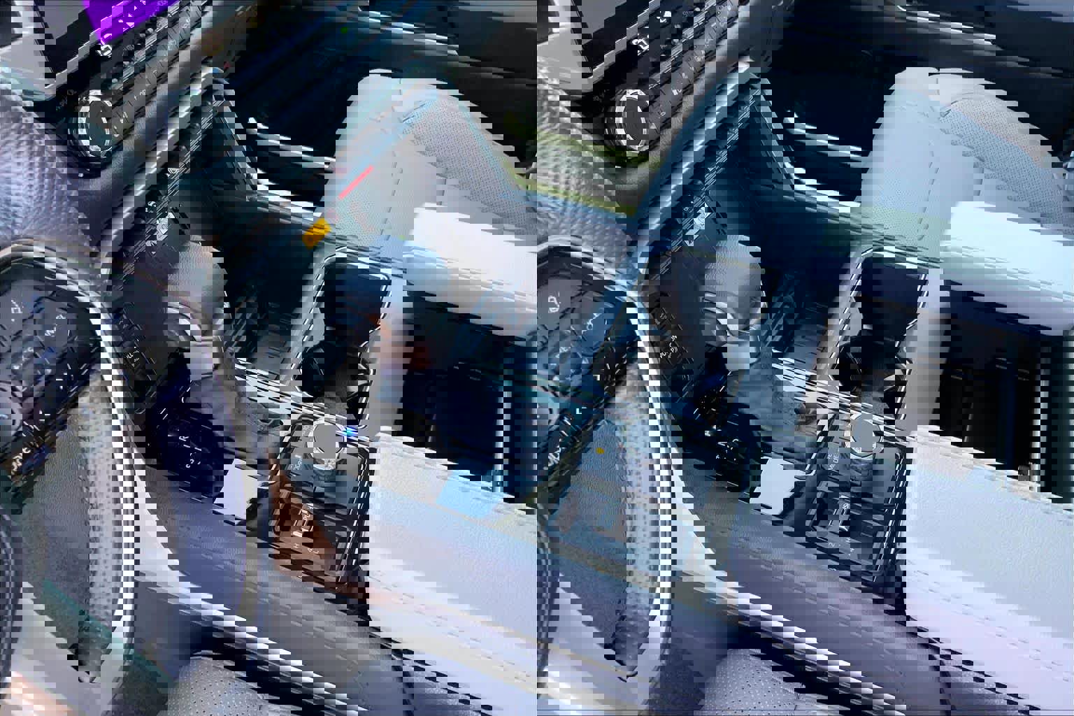 Used 2024 Toyota Tundra Limited w/ Power Package AWD/4WD image 17