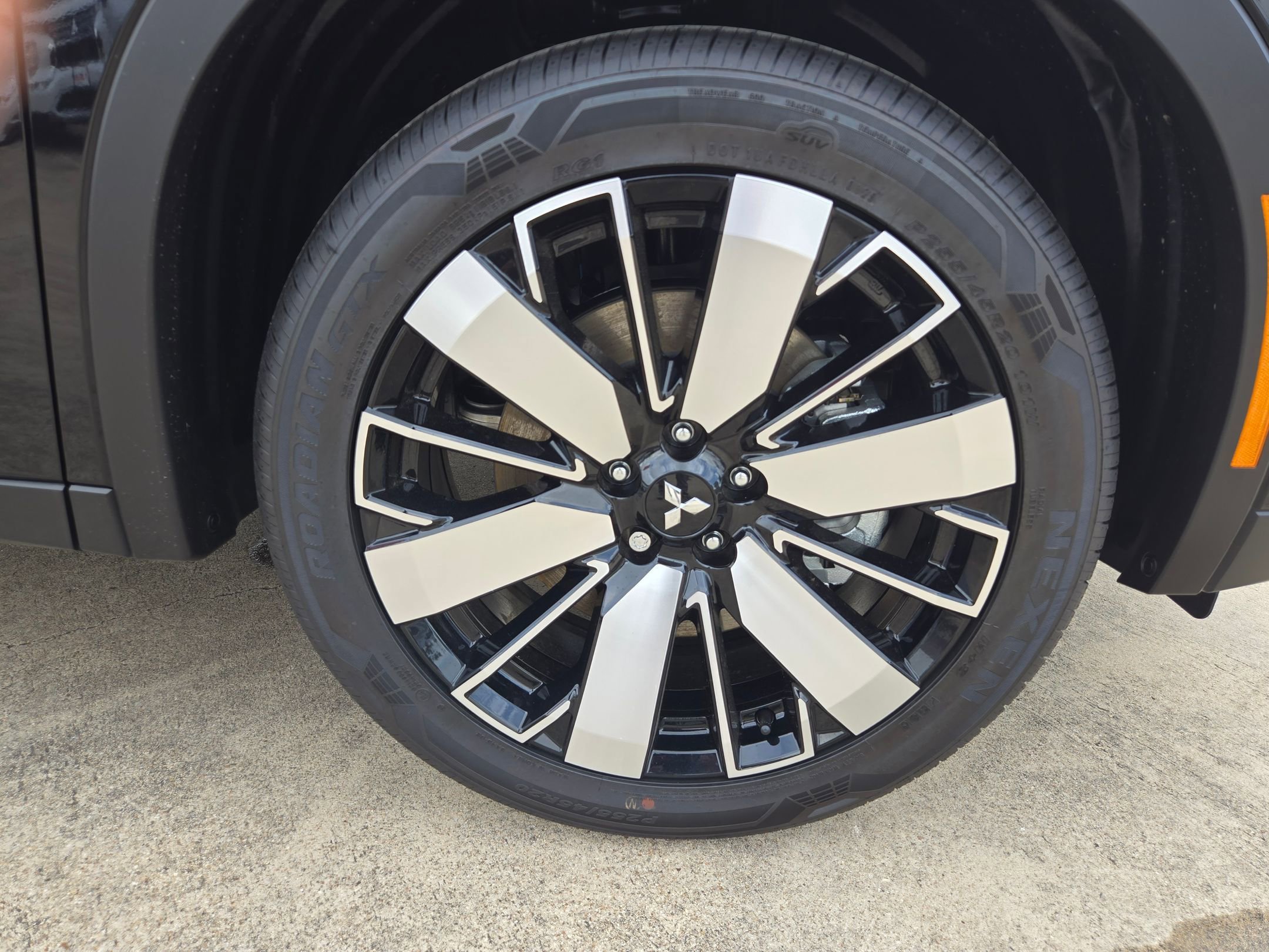 New 2026 Mitsubishi Outlander SE FWD image 27