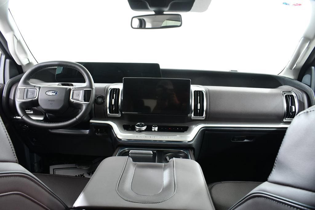 New 2027 Ford Expedition Platinum w/ Platinum Ultimate Package AWD/4WD image 7