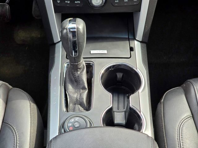 Used 2015 Ford Explorer XLT w/ Equipment Group 202B AWD/4WD image 21