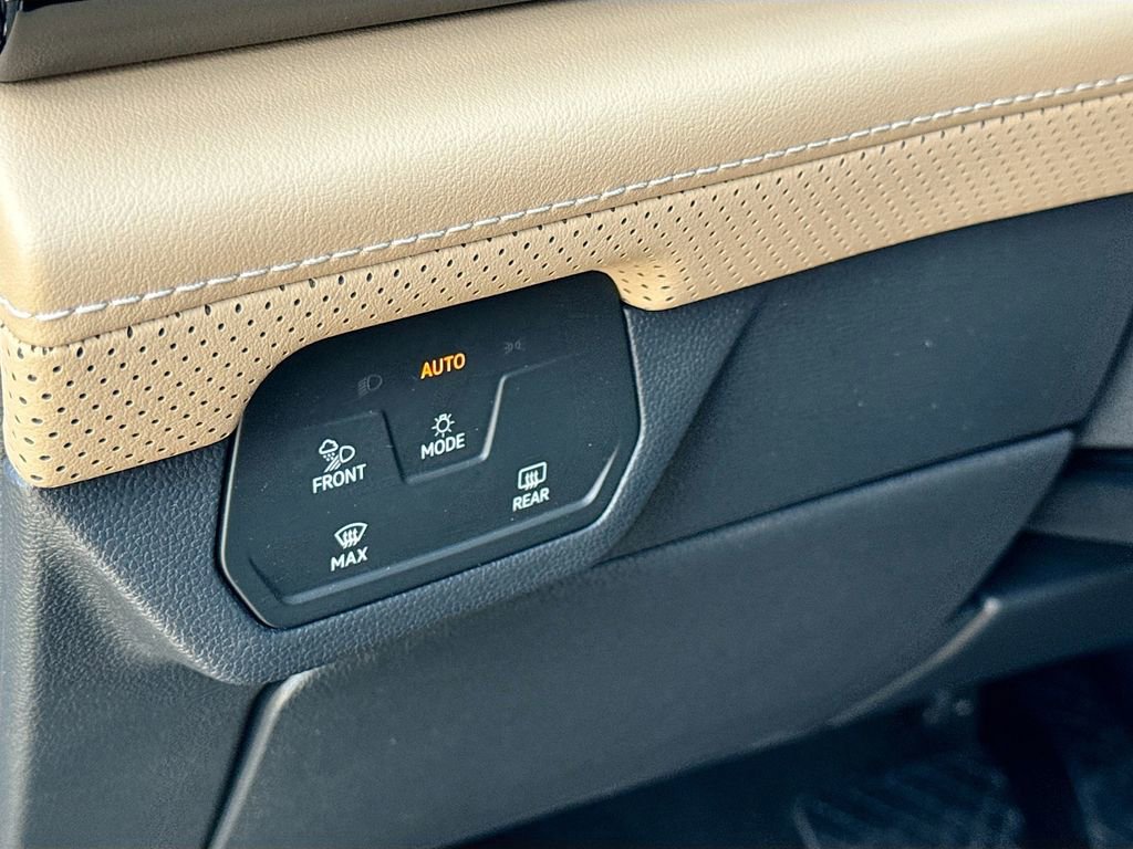 Used 2024 Volkswagen Atlas Cross Sport SE image 10