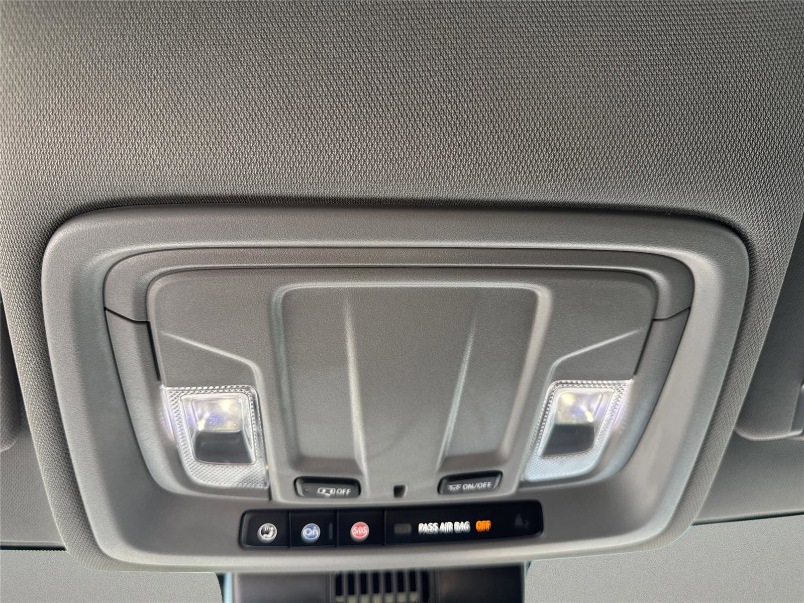 Used 2025 Chevrolet Silverado 1500 Custom image 22