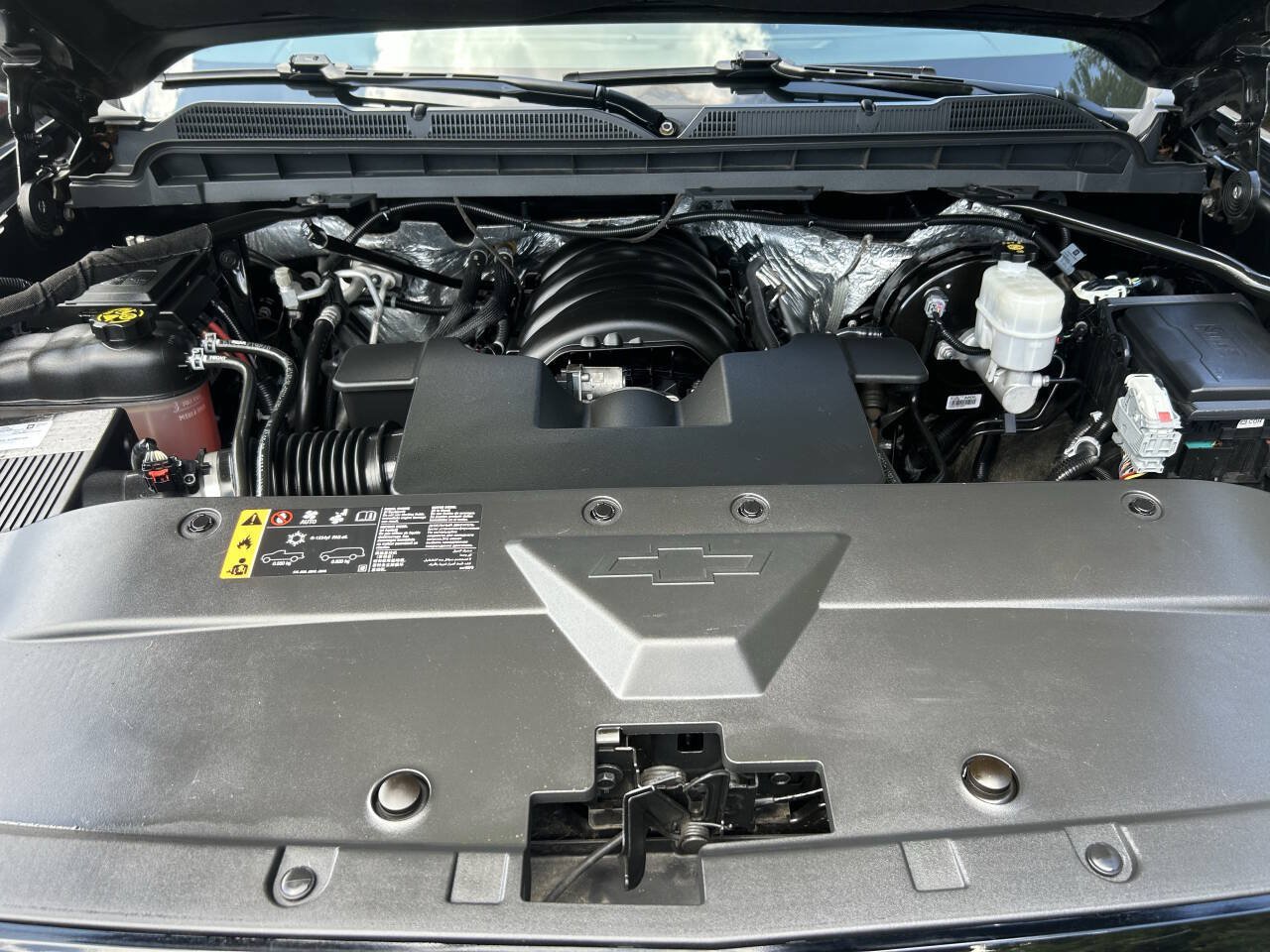 Used 2018 Chevrolet Silverado 1500 LT w/ Midnight Edition AWD/4WD image 16