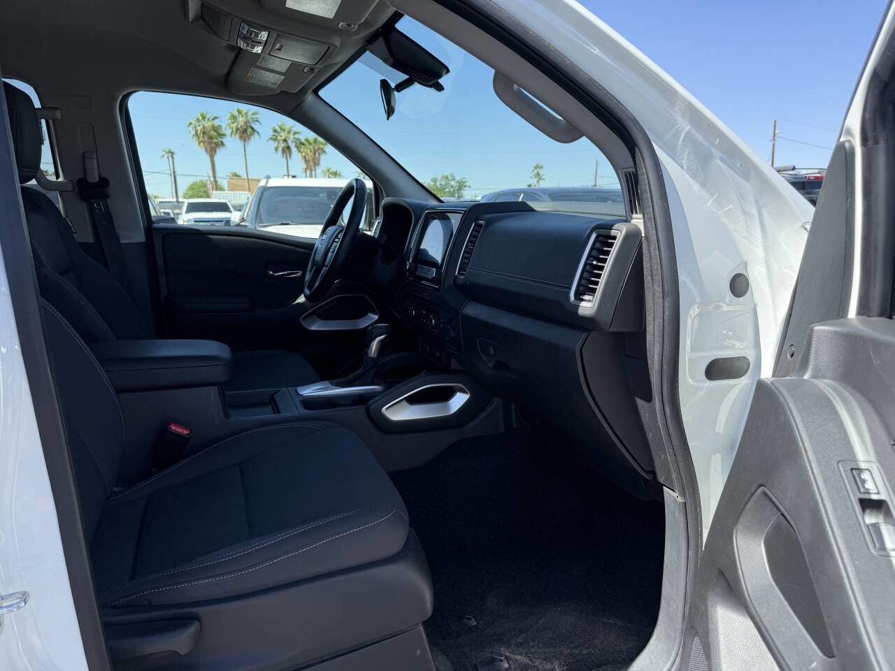 Used 2024 Nissan Frontier SV w/ SV Convenience Package image 30