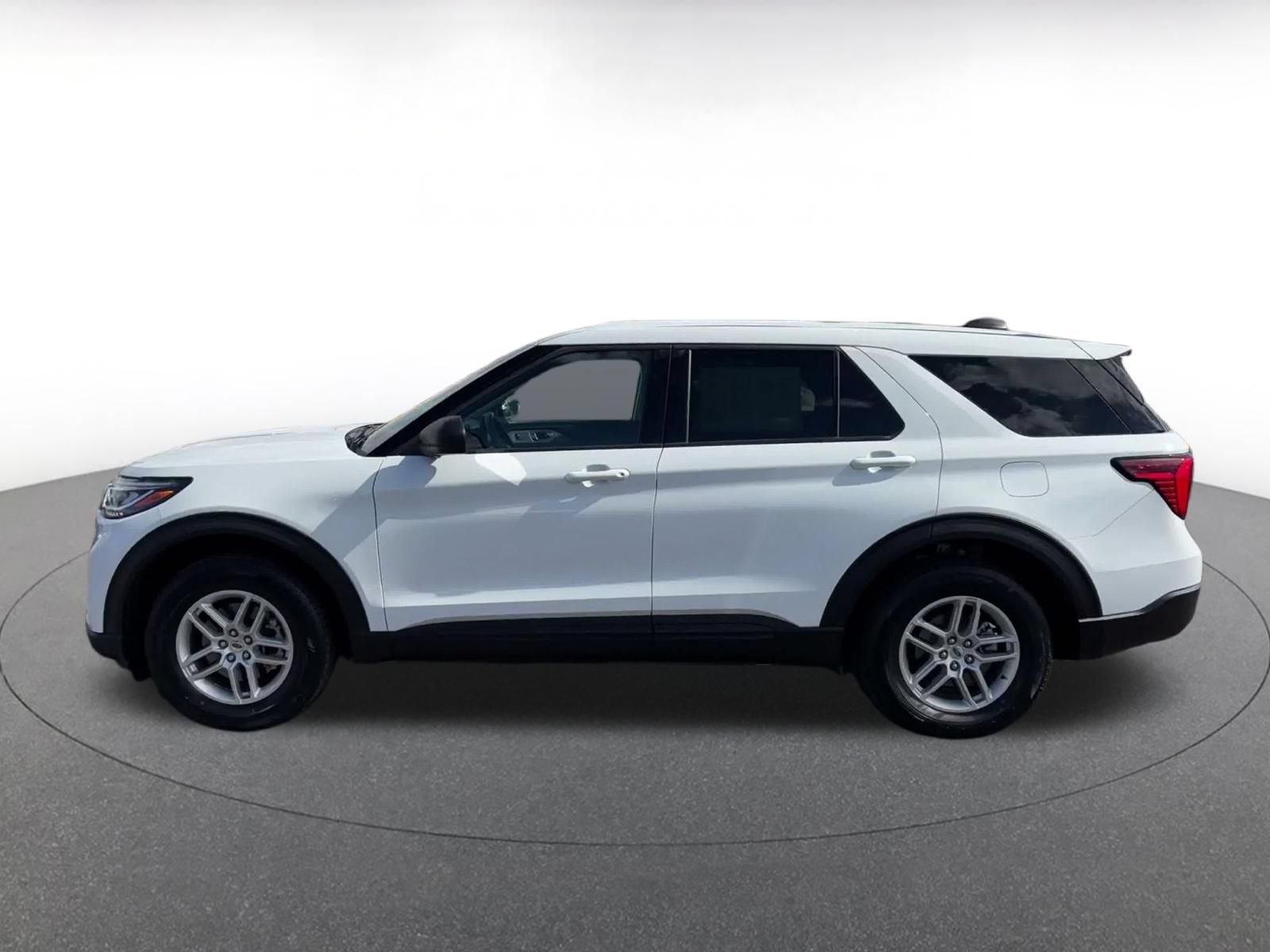 Used 2026 Ford Explorer Active AWD/4WD image 8