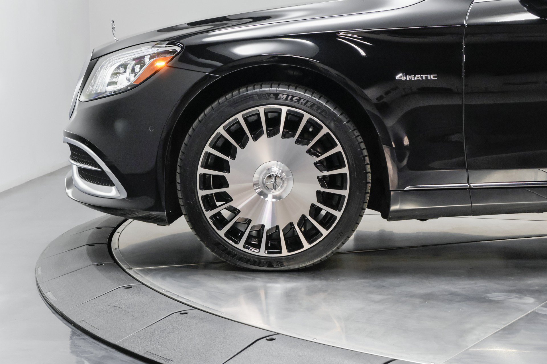 Used 2019 Mercedes-Benz Maybach S 560 4MATIC image 23