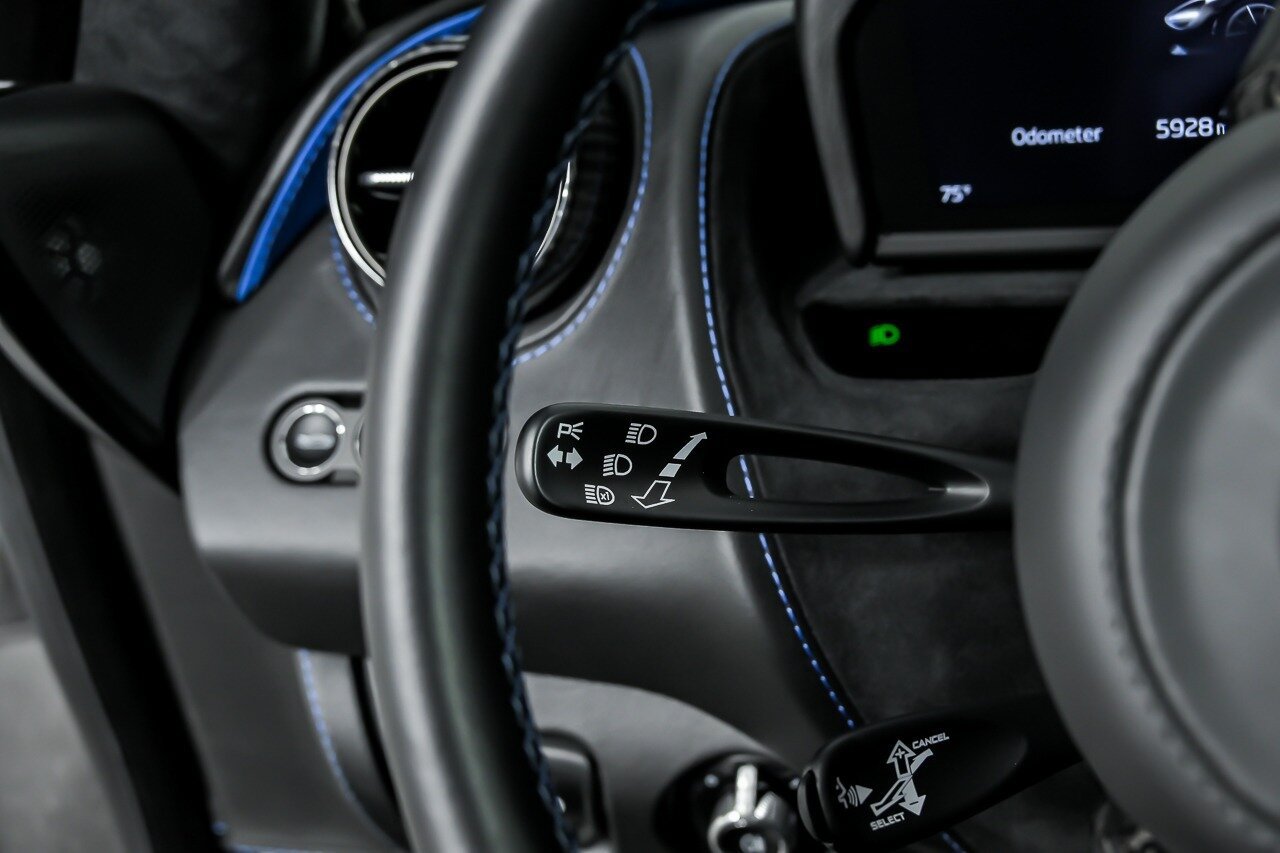 Used 2019 McLaren 720S Performance RWD image 32