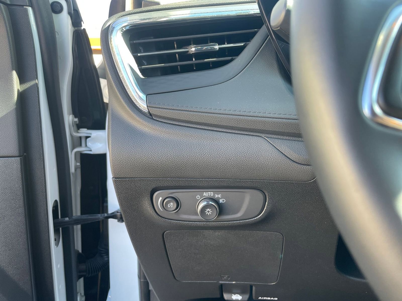 Used 2025 Buick Encore GX Preferred image 32