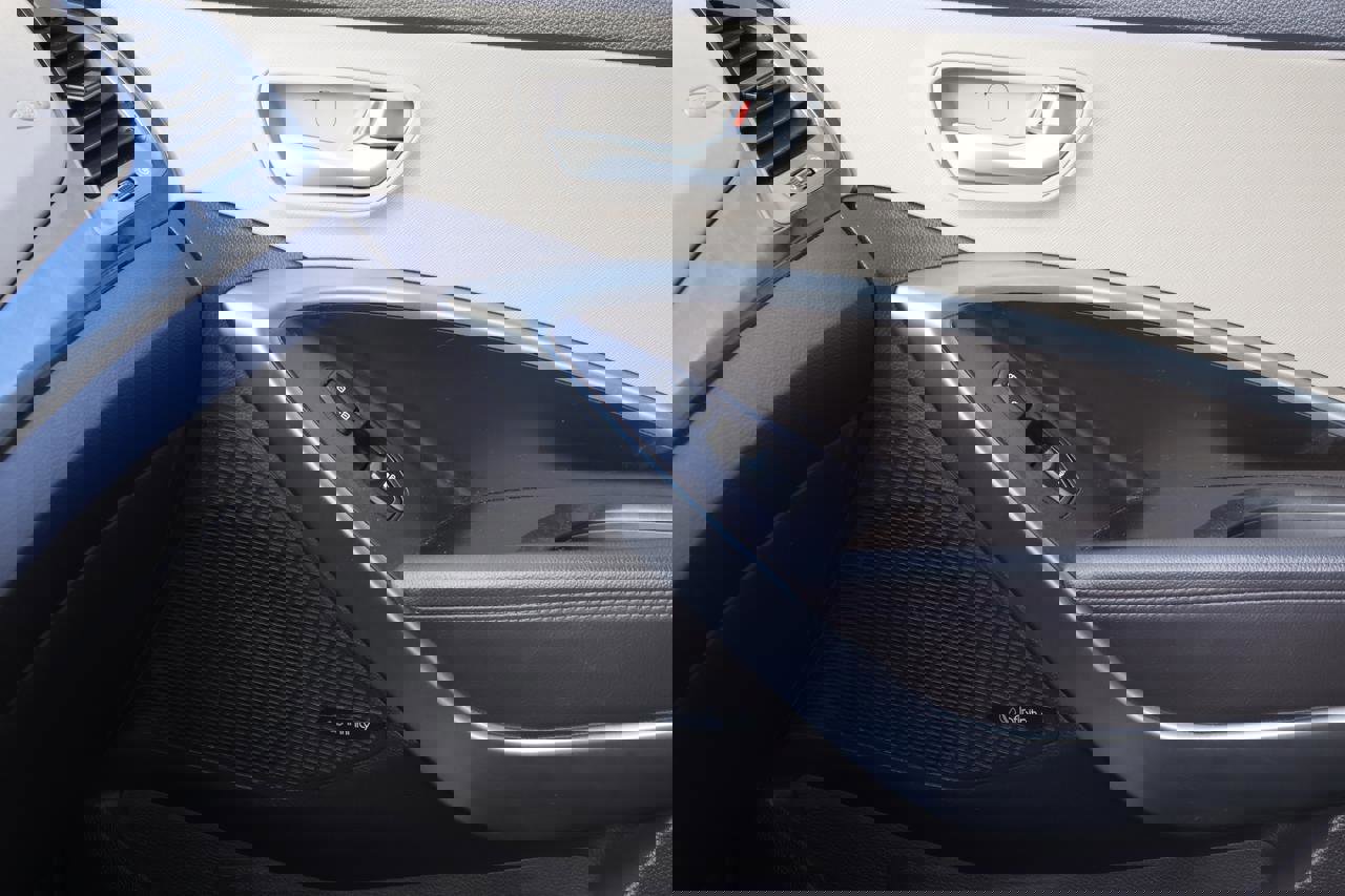 Used 2017 Hyundai Santa Fe Sport w/ Cargo Package image 25