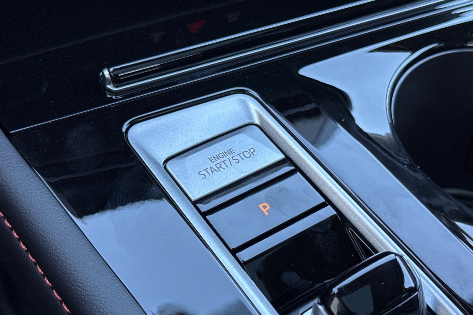 New 2025 Volkswagen Atlas Peak Edition SE image 23