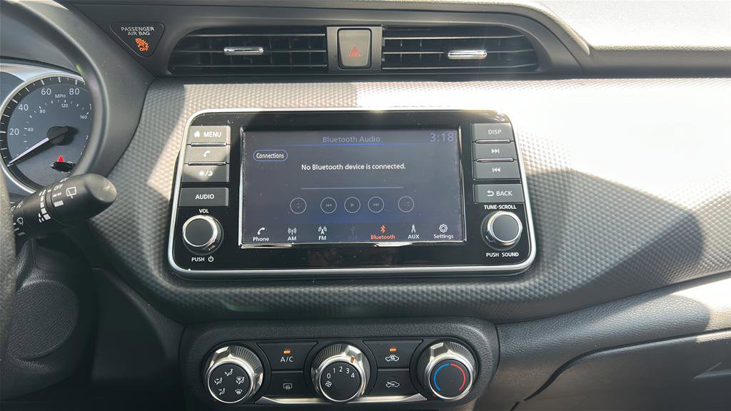 Certified 2025 Nissan Kicks Play S FWD image 21