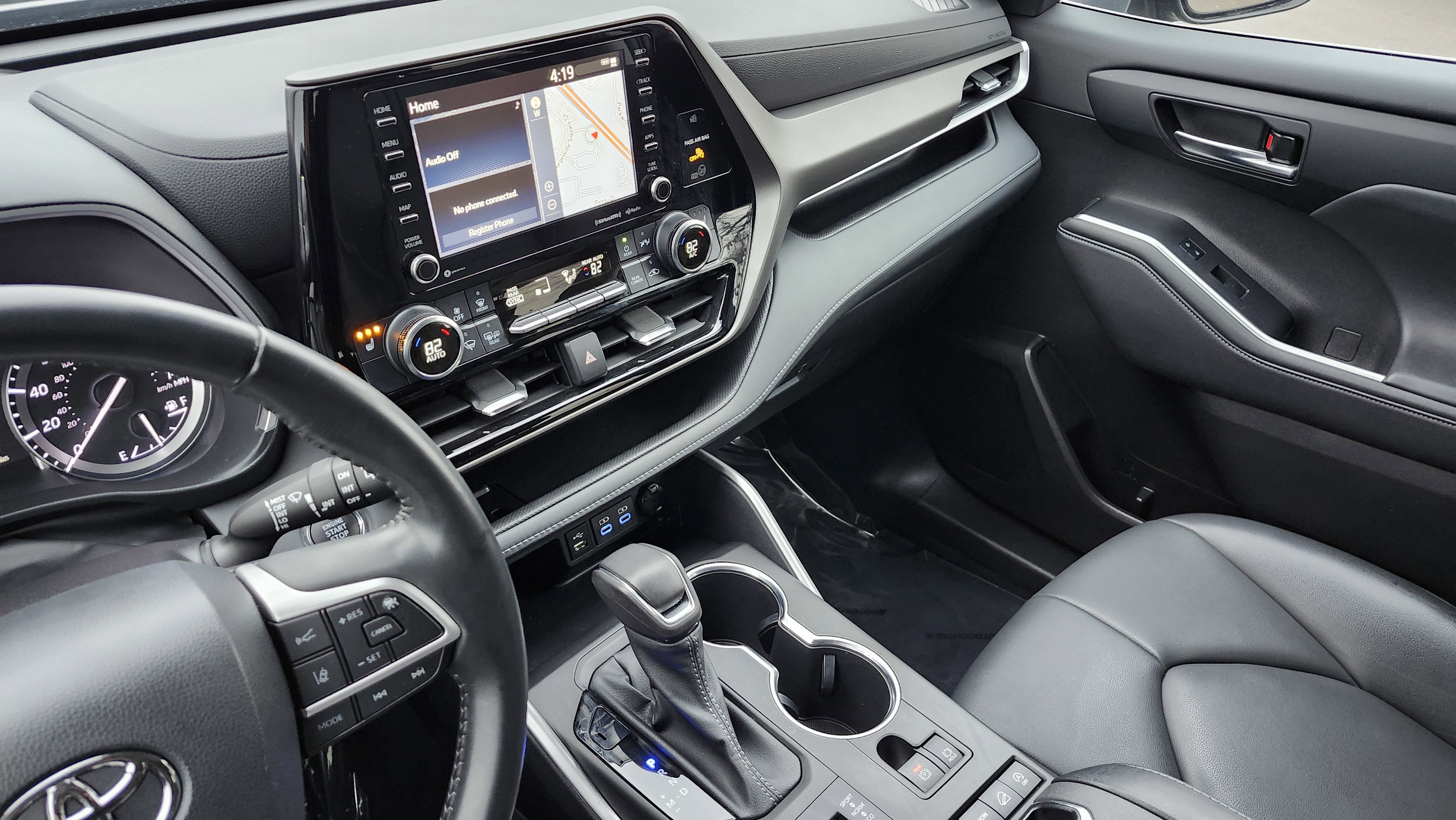 Used 2022 Toyota Highlander XLE image 34