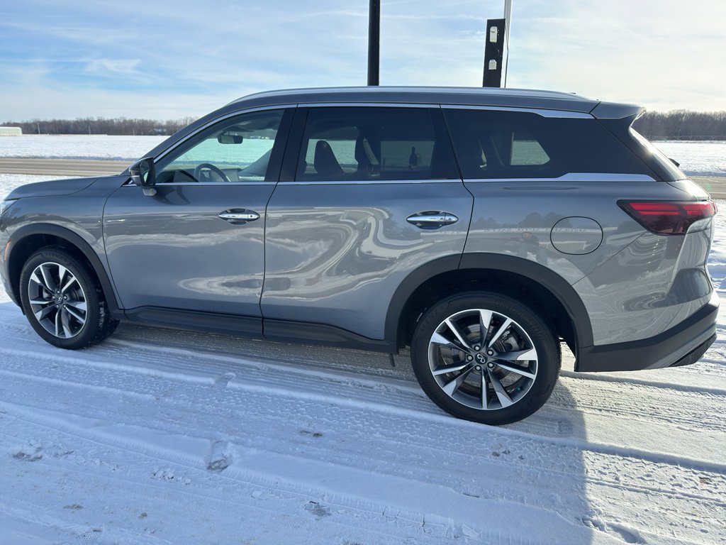 Used 2023 INFINITI QX60 Luxe image 6
