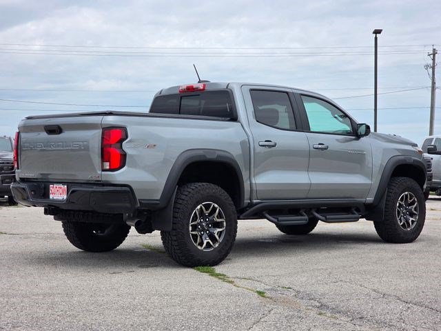 Used 2024 Chevrolet Colorado ZR2 w/ Technology Package AWD/4WD image 8