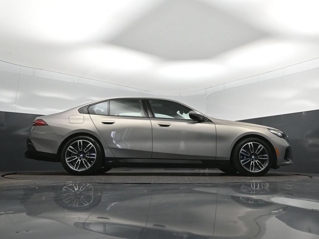 New 2027 BMW 550e xDrive w/ Premium Package AWD/4WD image 43