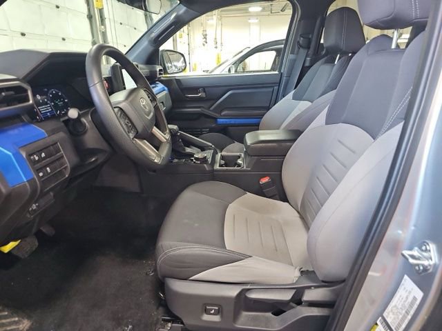 Used 2025 Toyota Tacoma TRD Off-Road image 9