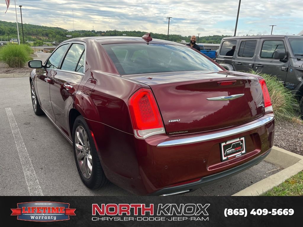 Used 2017 Chrysler 300 C w/ Safetytec Plus Group AWD/4WD image 4