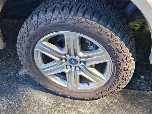 Used 2018 Ford F150 XLT w/ Equipment Group 302A Luxury AWD/4WD image 4