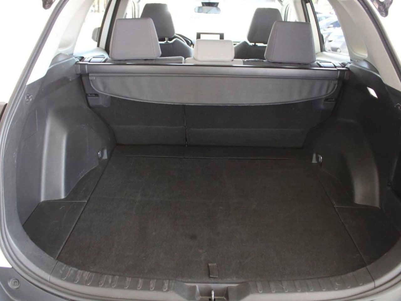 Used 2025 Toyota RAV4 XLE FWD image 10