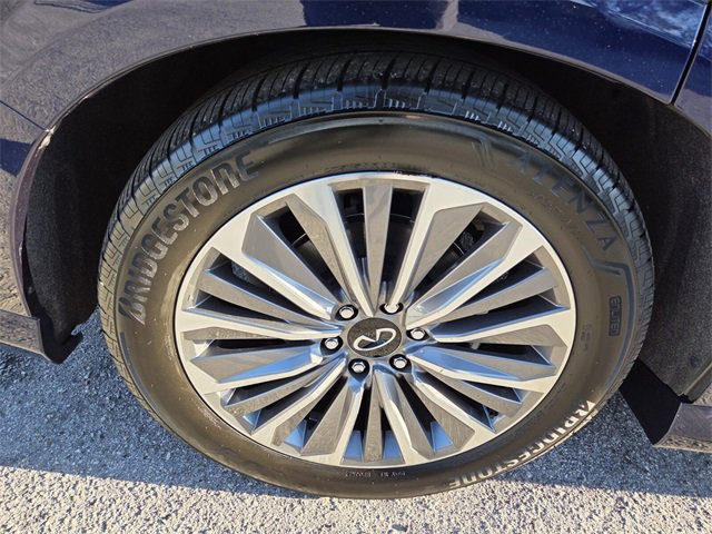 Certified 2025 INFINITI QX80 Sensory image 21