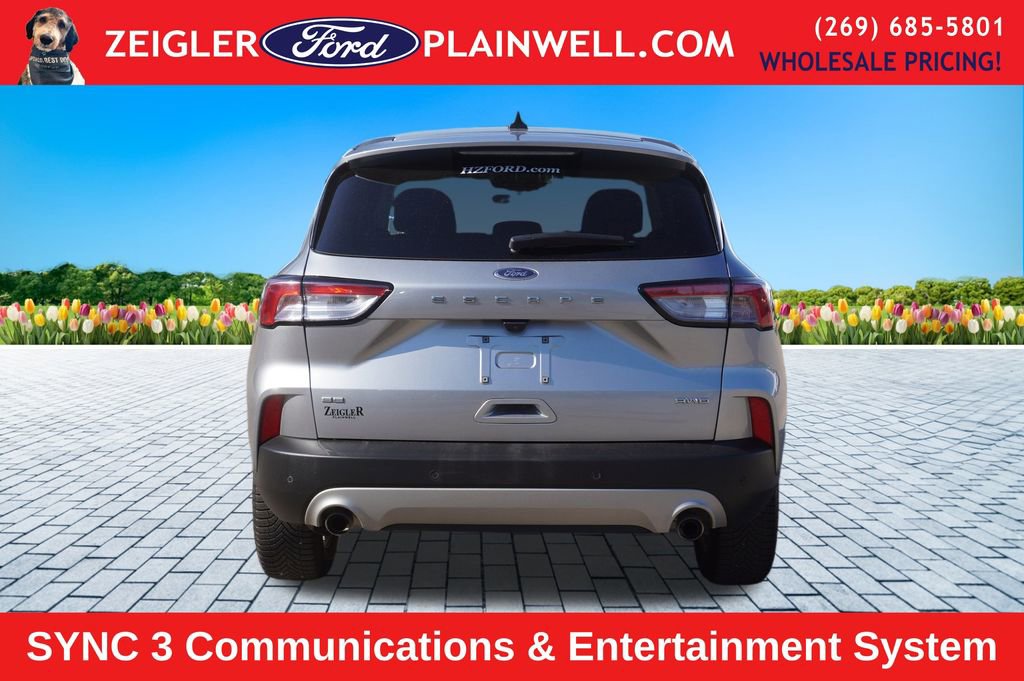 Used 2022 Ford Escape SE w/ Cold Weather Package image 4