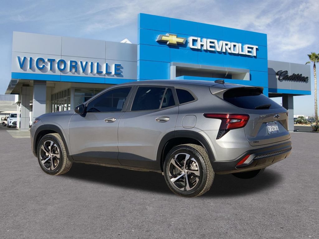 Used 2024 Chevrolet Trax RS FWD image 6