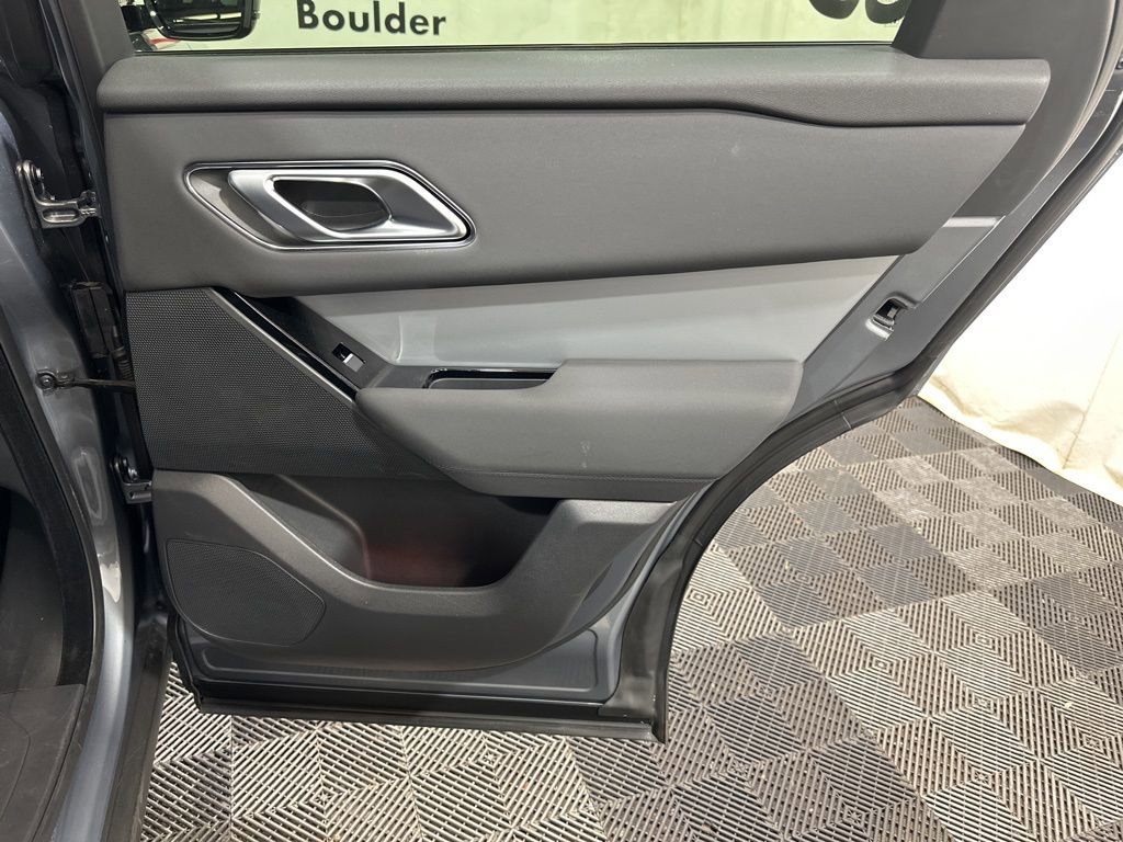 Used 2025 Land Rover Range Rover Velar S AWD/4WD image 12