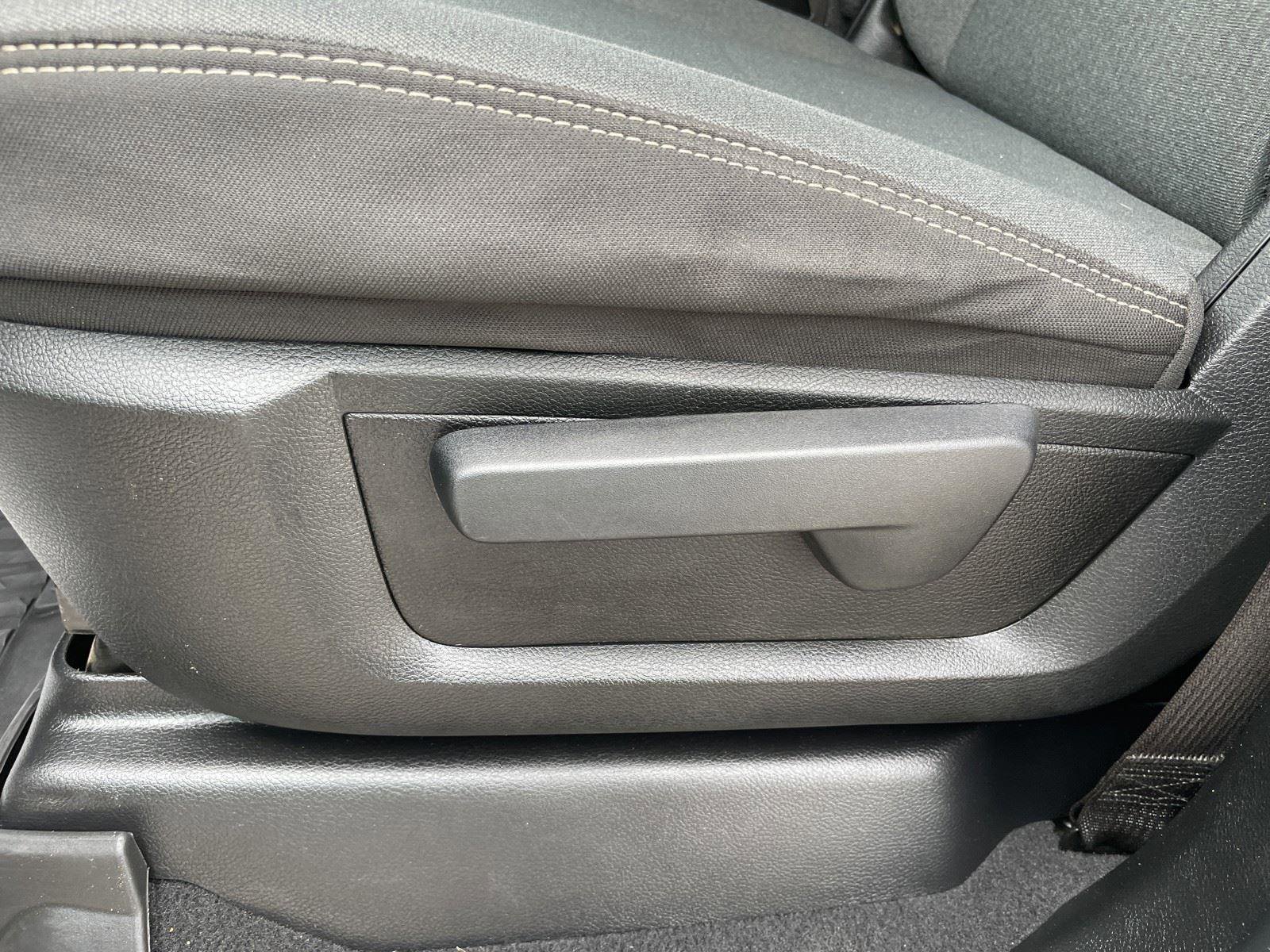 Used 2024 RAM 3500 Tradesman w/ Chrome Appearance Group image 11