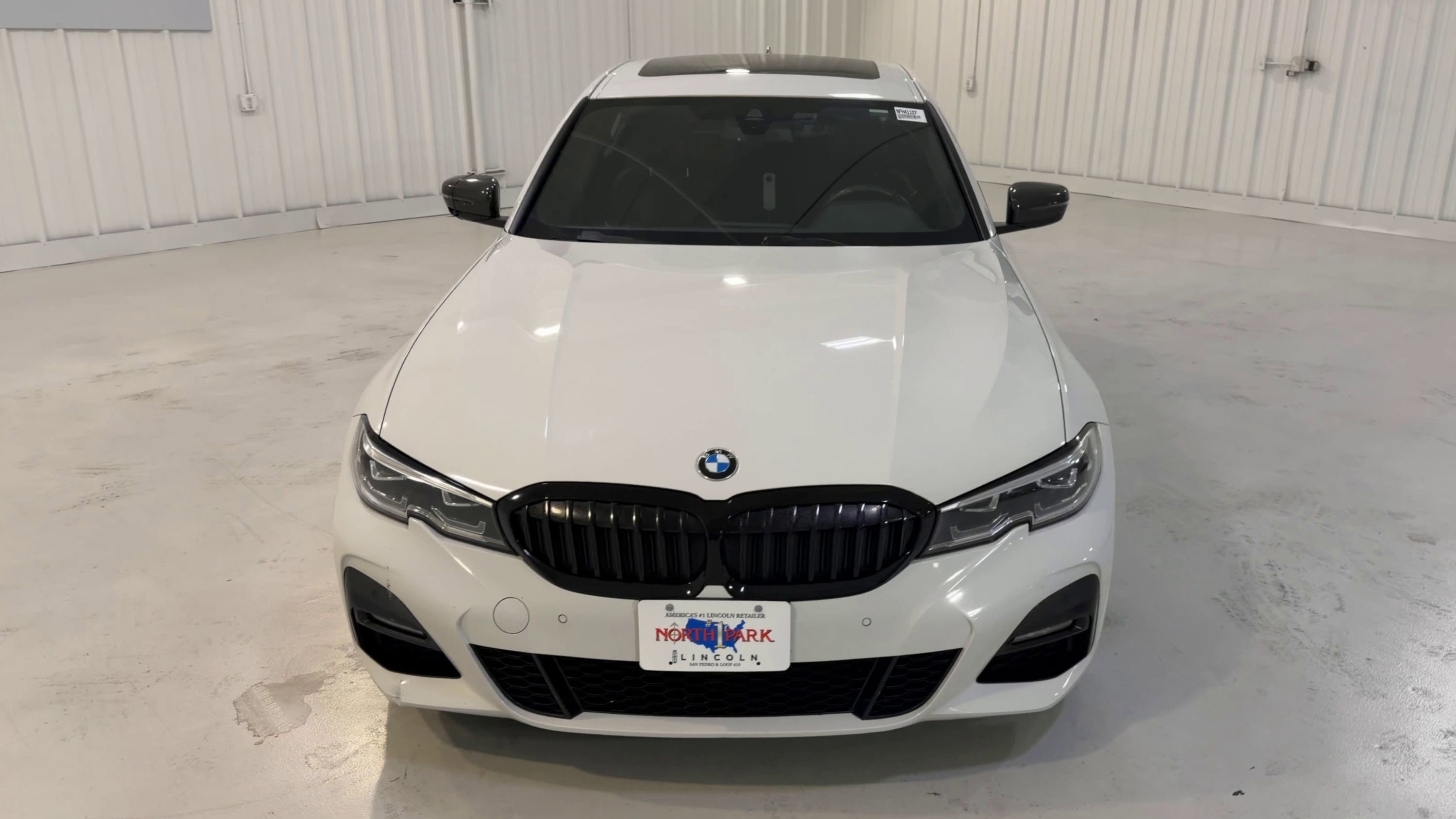 Used 2020 BMW 330i Sedan w/ M Sport Package RWD image 4