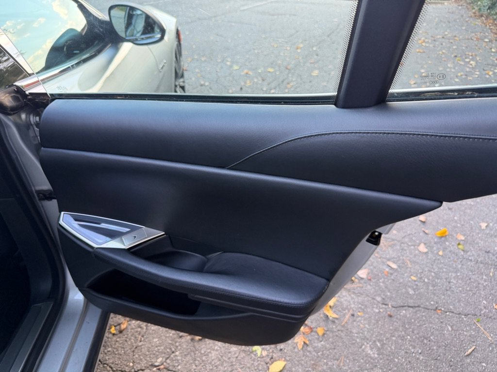 Used 2018 Karma Revero Luxury RWD image 31