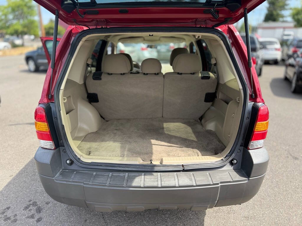 Used 2006 Ford Escape XLT image 16